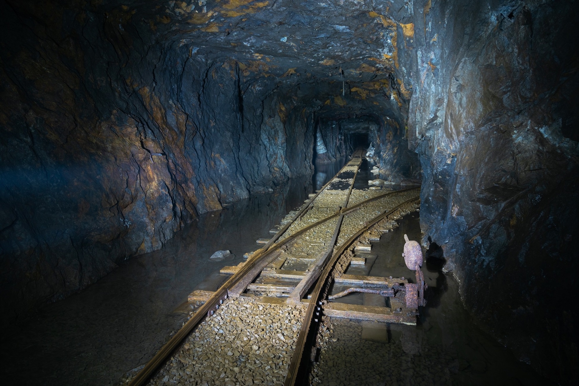 Mining Graphite Sign Graphite Mining: What are the Key Trends and Challenges in 2026?