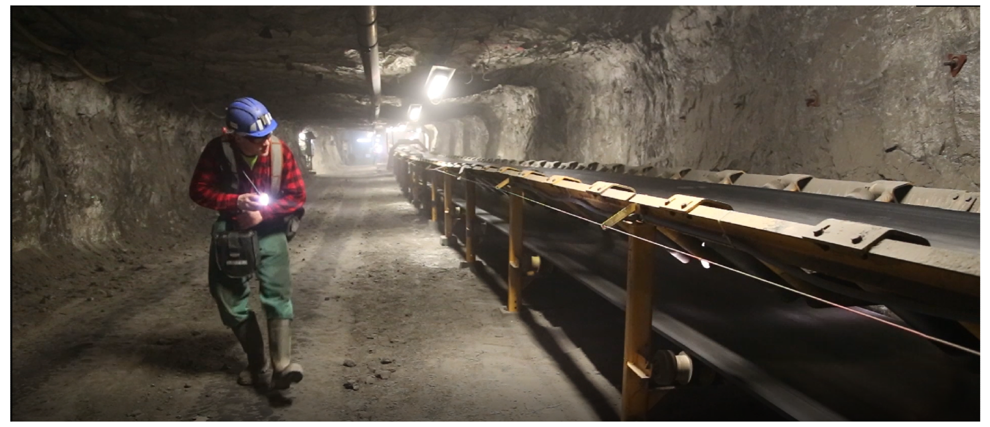 Conveyor belt route inspection in traditional form.