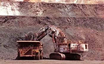 Iron Ore Analysis Using XRF Techniques