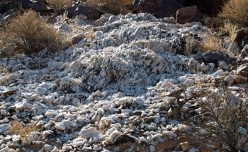 What are the Characteristics and Properties of Quartz?