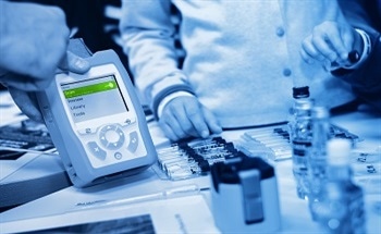 Using Raman Spectroscopy for Effective Mineral Identification and Examination
