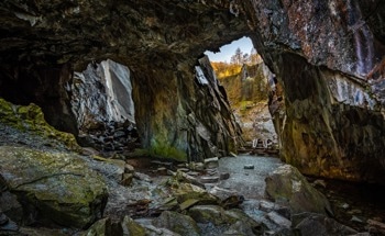 How are Spectroscopy Techniques Used in Mining?