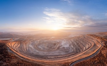 What is the Difference Between Mining and Quarrying?