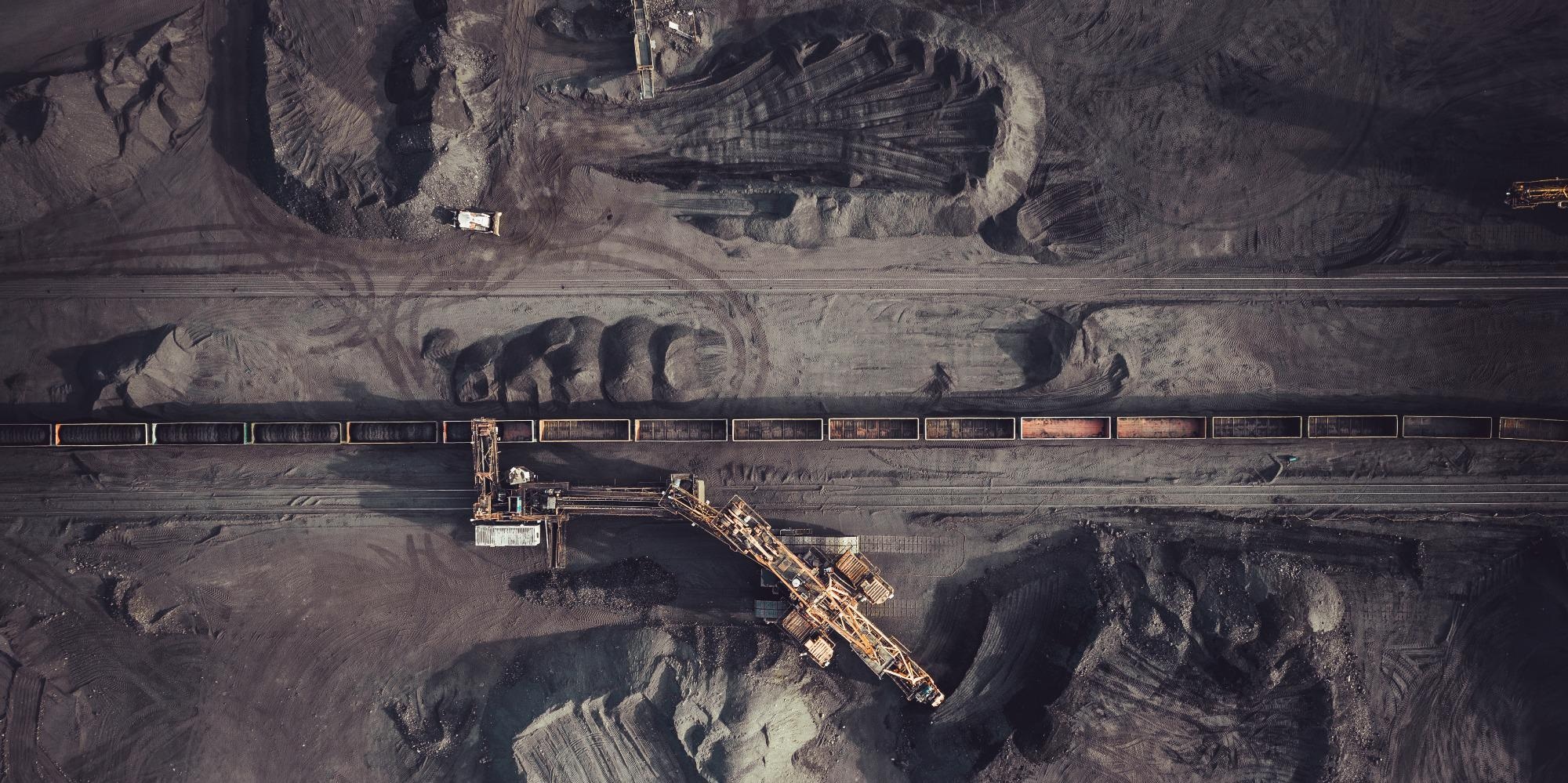 EnviroGold Global Announces the Execution of a Binding, Definitive Agreement with Hellyer Gold Mines.