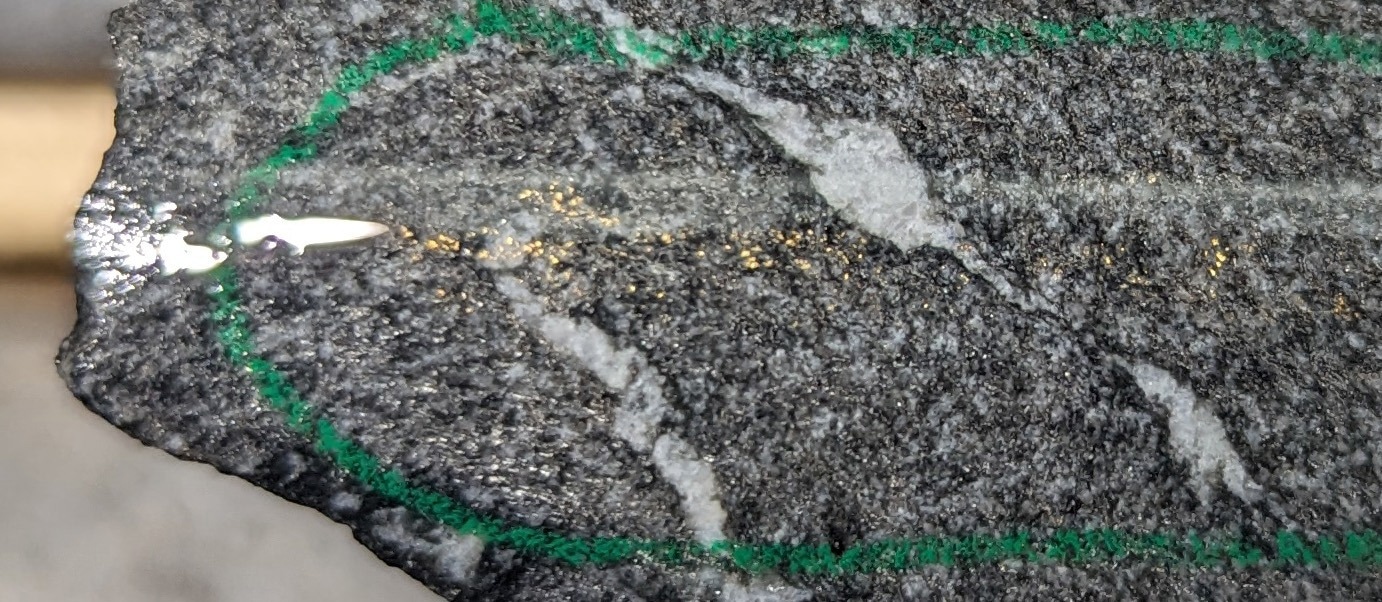 Sirios Discovers Encouraging Signs of Gold at Cheechoo