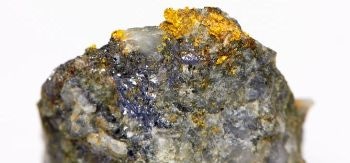Manitou Identifies Visible Gold Containing Specimens at Kenwest Property