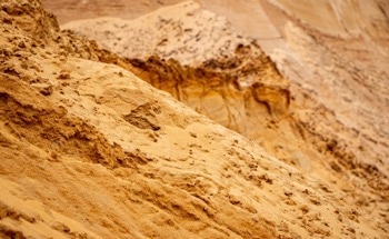 Geological Clues Point to Nearby Kimberlite at Talmora's Seahorse Project