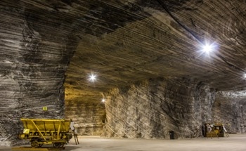 Machine Learning Method for Ore/Waste Classification in Mining