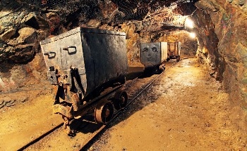 Aurumin Ltd Commences Drill Site Preparations and Sends Historical Samples at Sandstone Operations for Assay